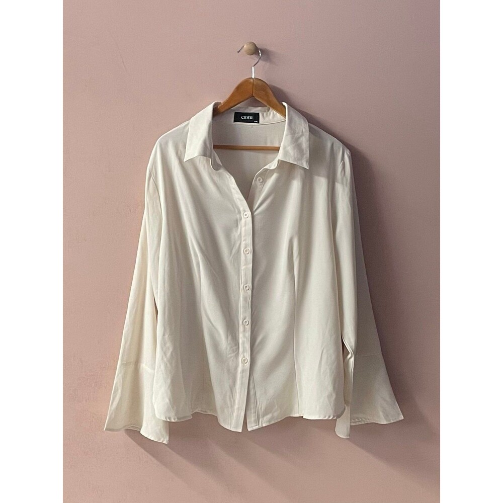 Cider Cream Trumpet Sleeve Button Up Top Size 2XL